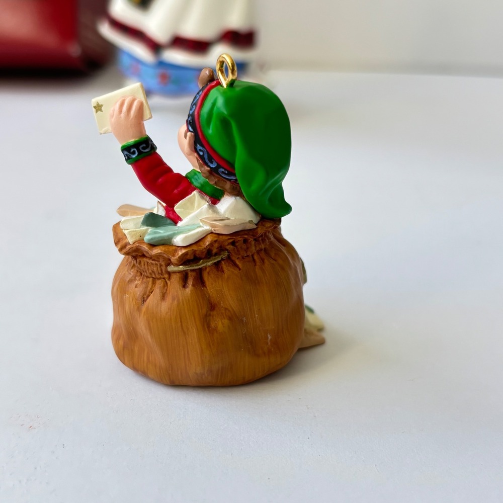 Hallmark Ornament‎ Club Night Before Christmas Mrs. Clause Elves Village KOCC - Picture 8 of 9